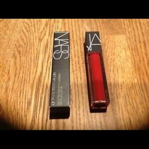 Nars Velvet Lip Glide (shade: le palace)